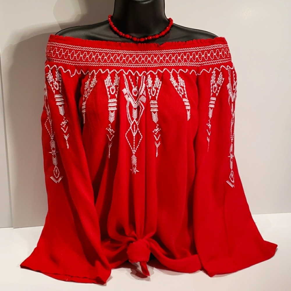 Red Terre Bleue embroidered top in a medium